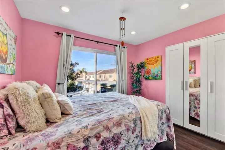 Secondary bedroom