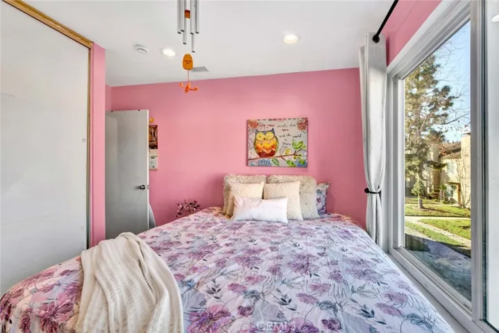 Secondary bedroom