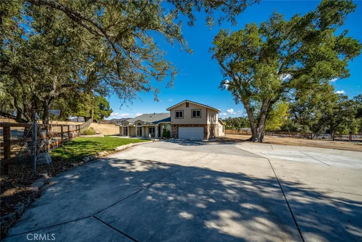 9190 La Paz Road, Atascadero, California 93422