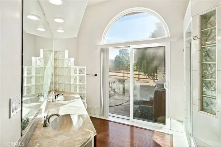 9190 La Paz Road, Atascadero, California 93422