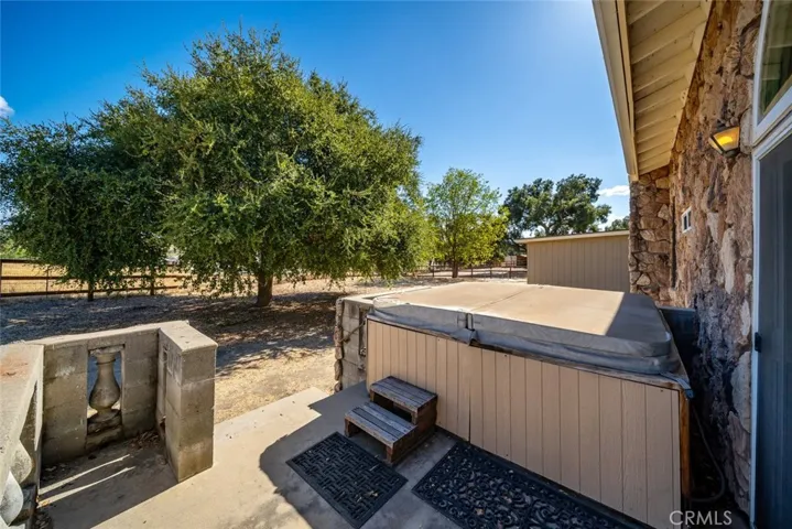 9190 La Paz Road, Atascadero, California 93422