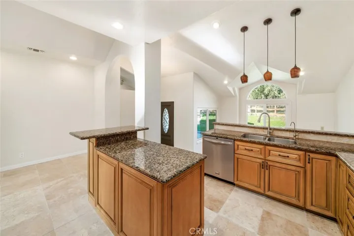 9190 La Paz Road, Atascadero, California 93422