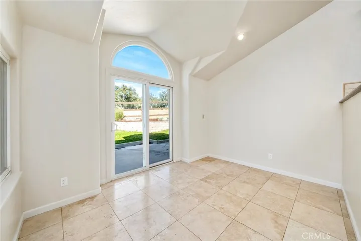 9190 La Paz Road, Atascadero, California 93422