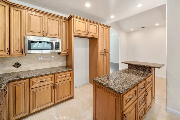 9190 La Paz Road, Atascadero, California 93422