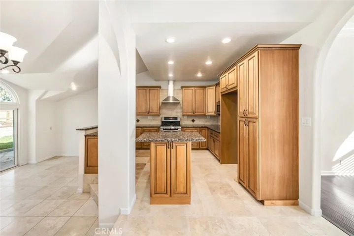 9190 La Paz Road, Atascadero, California 93422