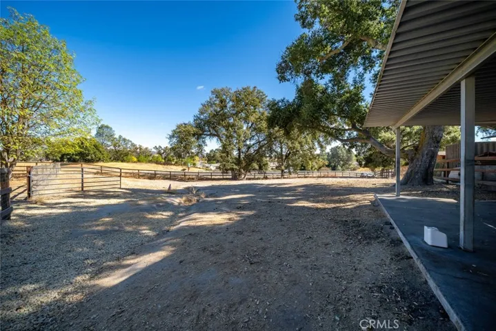 9190 La Paz Road, Atascadero, California 93422