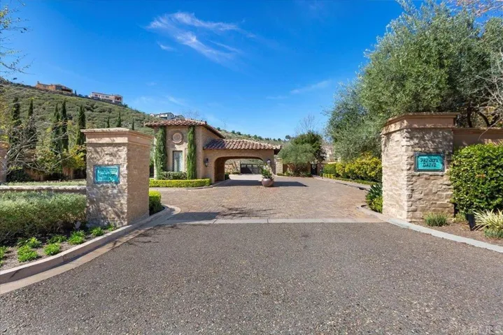 887 Pearl Drive, San Marcos, California 92078