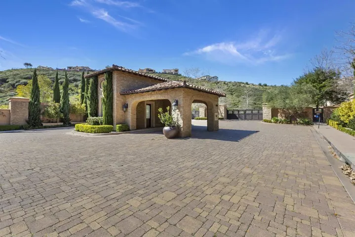 887 Pearl Drive, San Marcos, California 92078