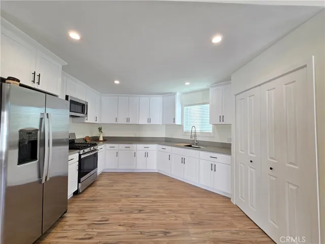 12036 Roscoe Boulevard, North Hollywood, California 91605