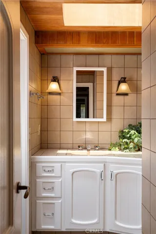 Primary Bath - En Suite