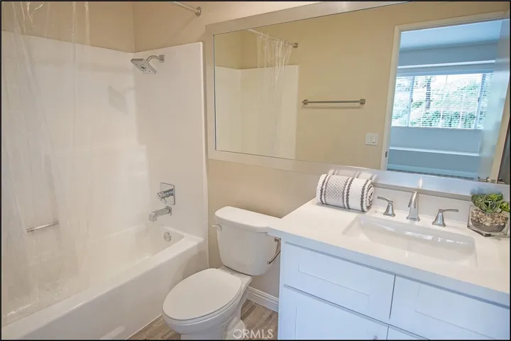 21035 Jenner, Lake Forest, California 92630
