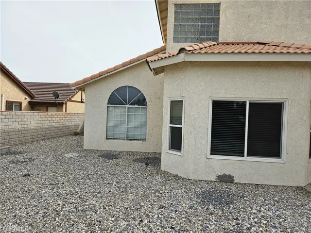 27600 Silver Lakes Parkway, Helendale, California 92342