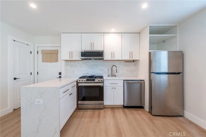 641 Cove Street, Costa Mesa, California 92627