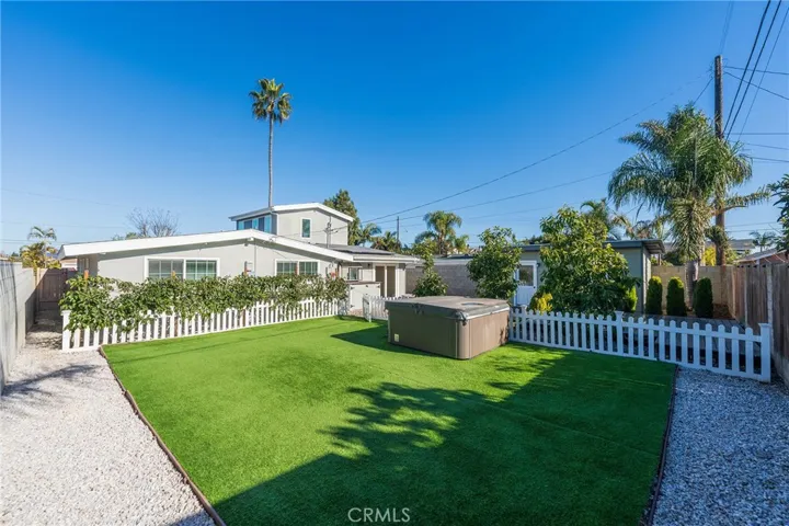 641 Cove Street, Costa Mesa, California 92627