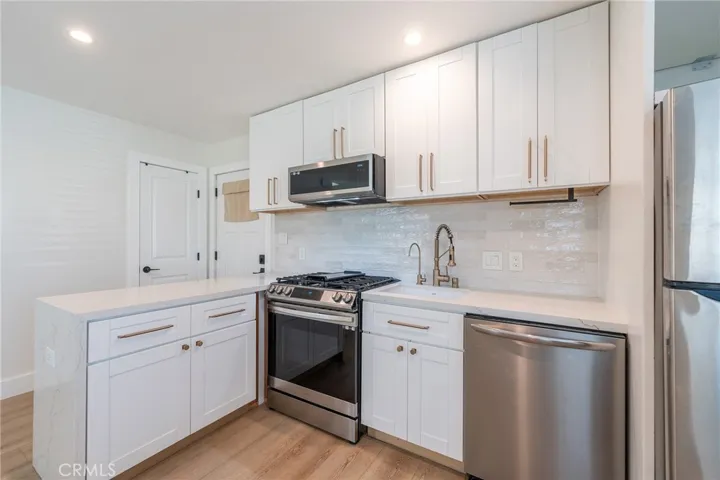 641 Cove Street, Costa Mesa, California 92627