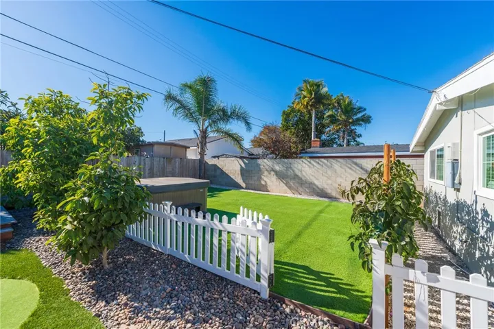 641 Cove Street, Costa Mesa, California 92627