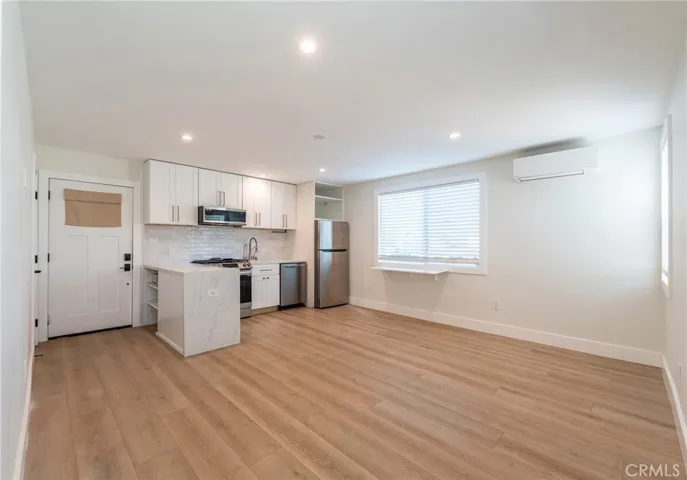 641 Cove Street, Costa Mesa, California 92627