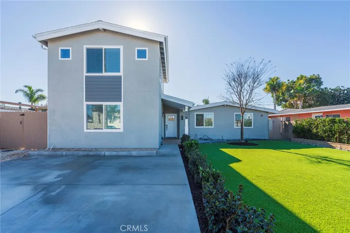641 Cove Street, Costa Mesa, California 92627