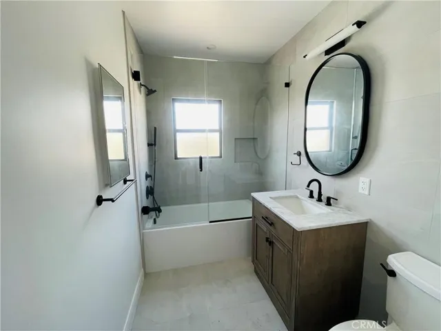 2625 Chariton Street, Los Angeles, California 90034