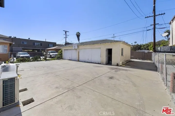 2625 Chariton Street, Los Angeles, California 90034