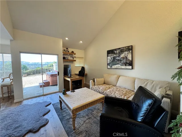 27387 Paseo Laguna, San Juan Capistrano, California 92675