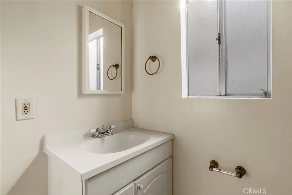 4140 Edenhurst Avenue, Los Angeles, California 90039 home-pic-23