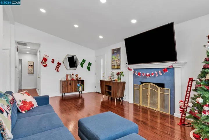 1221 Spruce Street, Livermore, California 94551