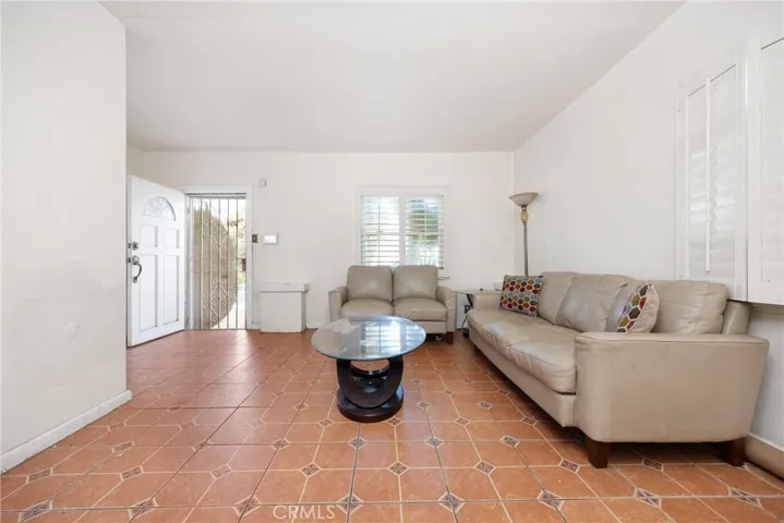3688 Walnut Avenue, Lynwood, California 90262