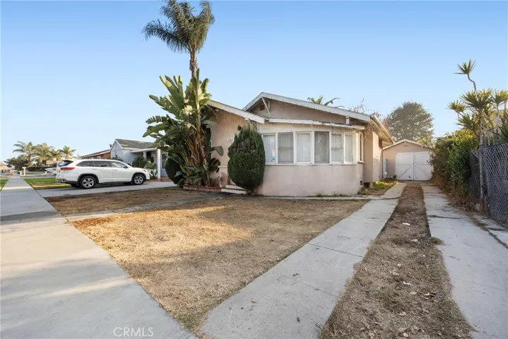 3688 Walnut Avenue, Lynwood, California 90262
