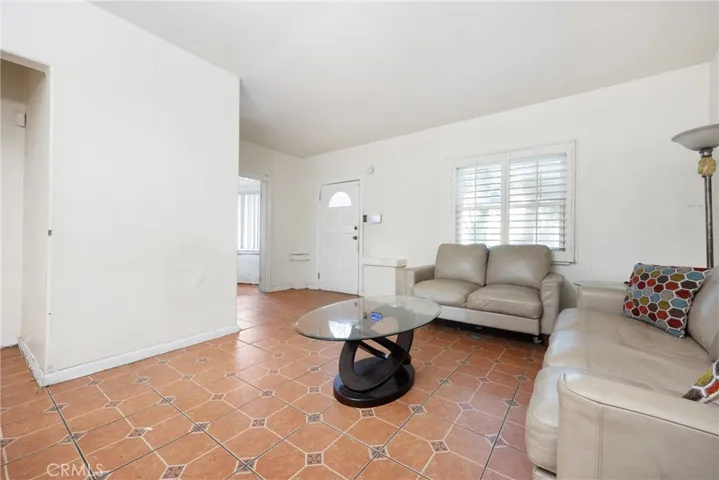 3688 Walnut Avenue, Lynwood, California 90262