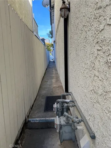505 & 505 .5 Acacia Avenue, Corona Del Mar, California 92625