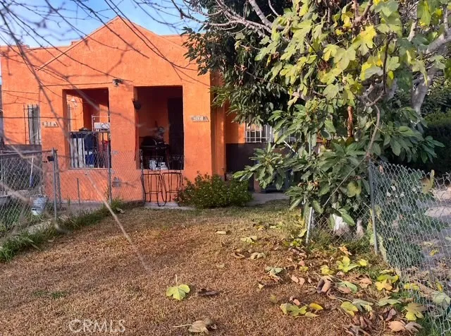 201 W Raymond Street, Compton, California 90220 home-pic-0