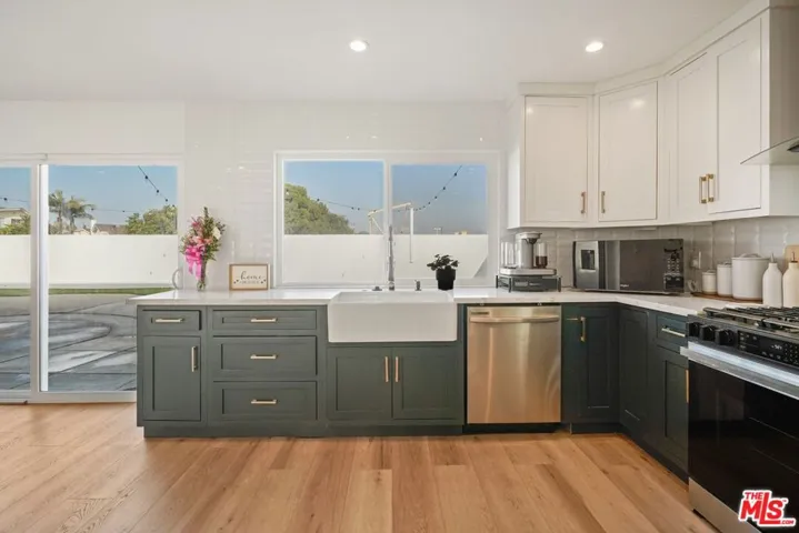 961 Stonebryn Drive, Harbor City, California 90710