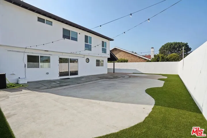 961 Stonebryn Drive, Harbor City, California 90710