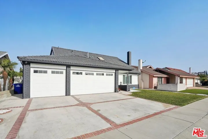 961 Stonebryn Drive, Harbor City, California 90710