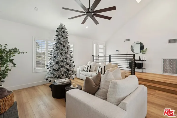 961 Stonebryn Drive, Harbor City, California 90710