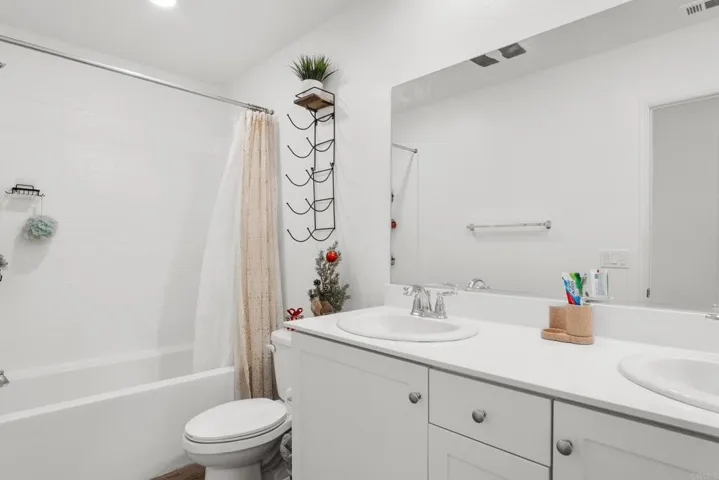 31192 Scrub Jay Road, Winchester, California 92596