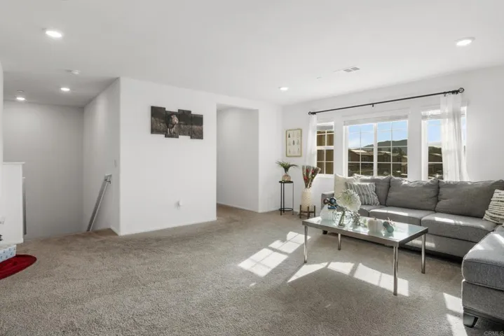 31192 Scrub Jay Road, Winchester, California 92596