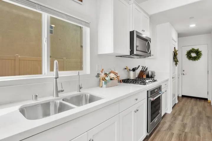 31192 Scrub Jay Road, Winchester, California 92596