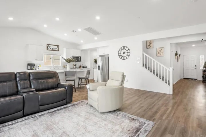 31192 Scrub Jay Road, Winchester, California 92596