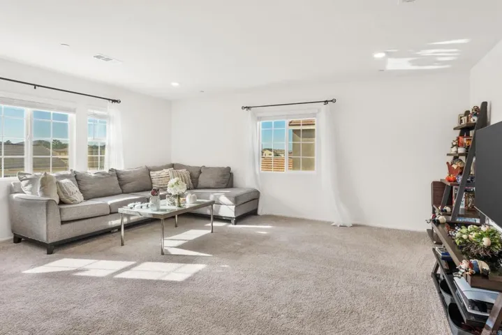 31192 Scrub Jay Road, Winchester, California 92596