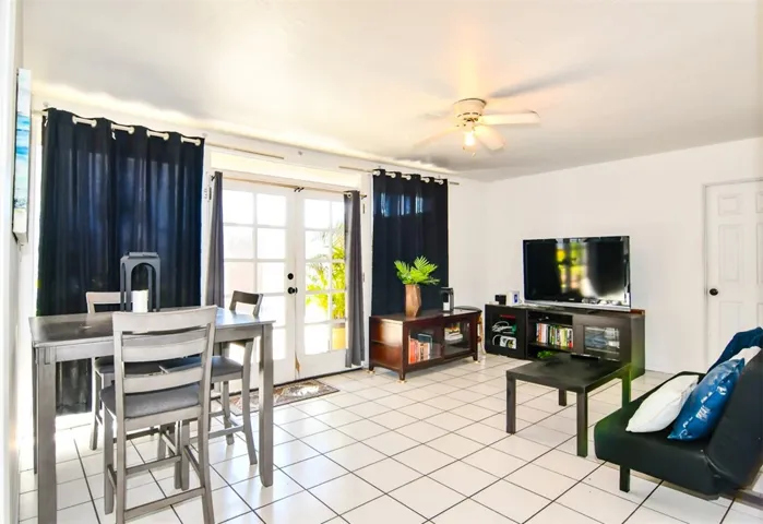 132 E 18th Street, Costa Mesa, California 92627