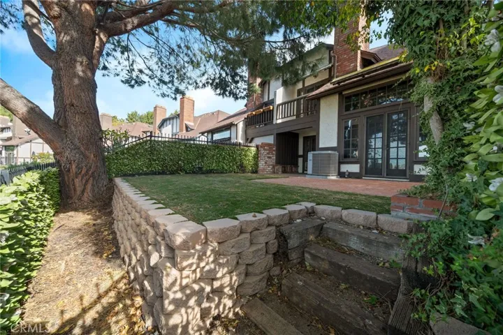 950 S Rim Crest Drive 12, Anaheim Hills, California 92807