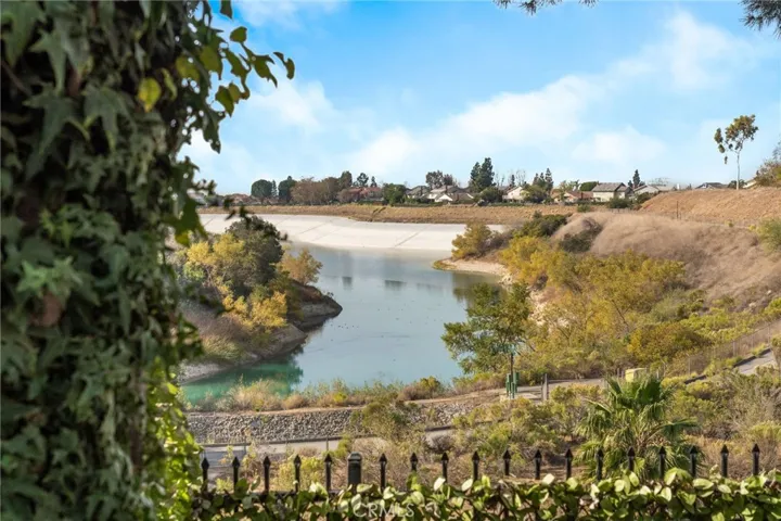 950 S Rim Crest Drive 12, Anaheim Hills, California 92807