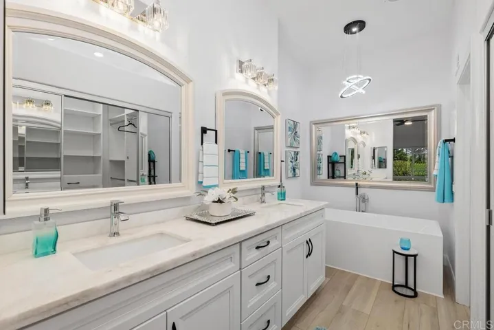 4908 Icaria Way, Oceanside, California 92056