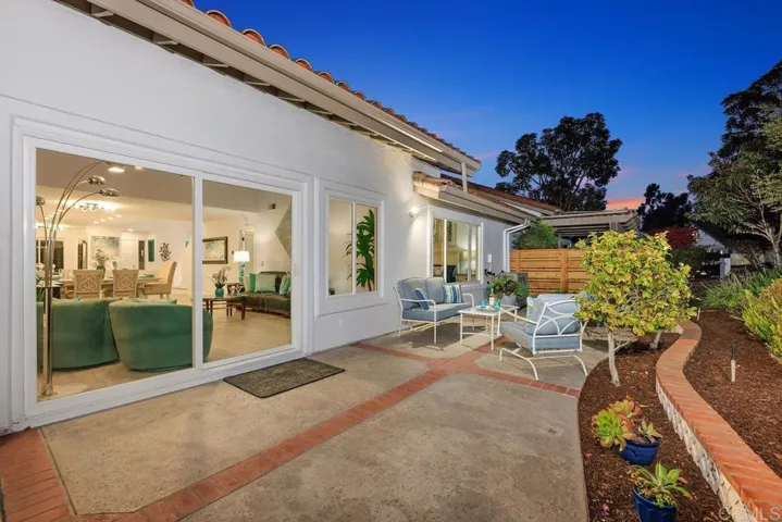 4908 Icaria Way, Oceanside, California 92056