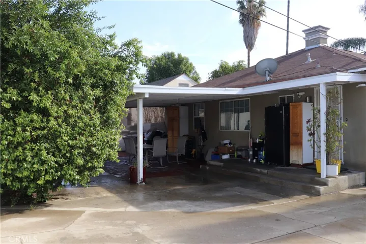 15811 Marlin Place, Lake Balboa, California 91406