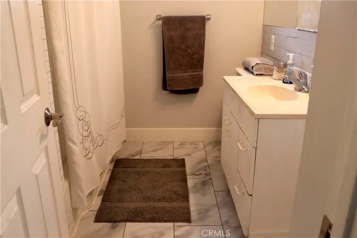 15811 Marlin Place, Lake Balboa, California 91406
