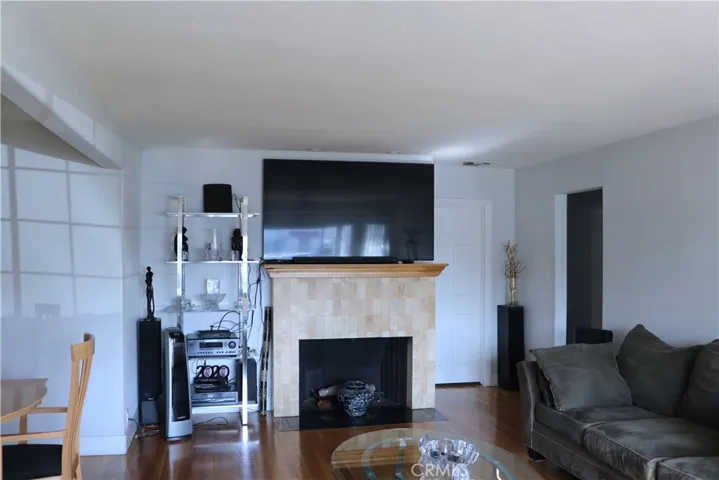 15811 Marlin Place, Lake Balboa, California 91406