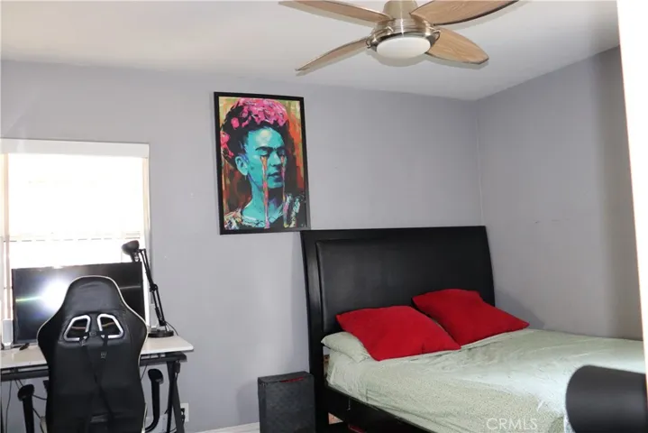 15811 Marlin Place, Lake Balboa, California 91406